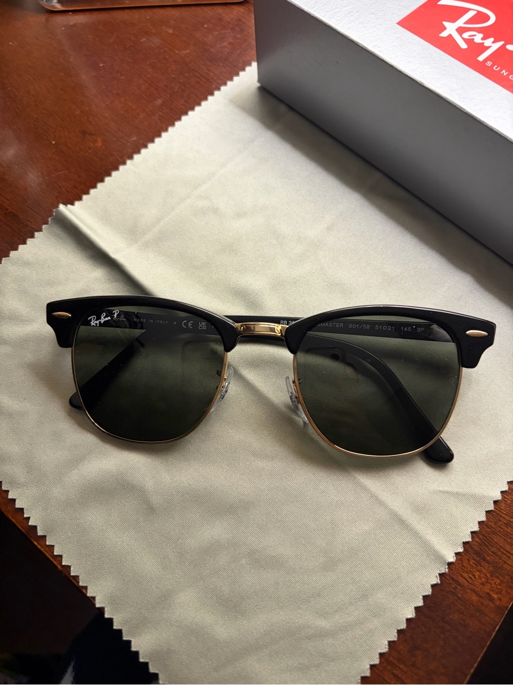Ray-Ban Club master Classic sunglasses